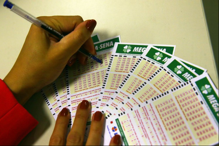 Mega Sena: resultado do Concurso 2874 de hoje, terça-feira, 10 de junho de 2025 (10/06/25). O prêmio é de mais de R$ 61 milhões