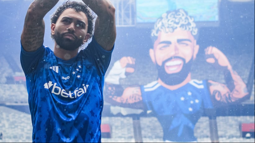Gabriel Barbosa, o Gabigol, foi apresentado neste sábado (4/1) aos torcedores do Cruzeiro, no Mineirão 