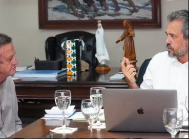 Durante audiência pública, Cirilo Pimenta e Elmano de Freitas se reuniram para discutir ações nas áreas de segurança pública, educação e logística para Quixeramobim 