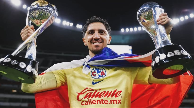 O meia chileno Diego Valdés está na mira do Fortaleza