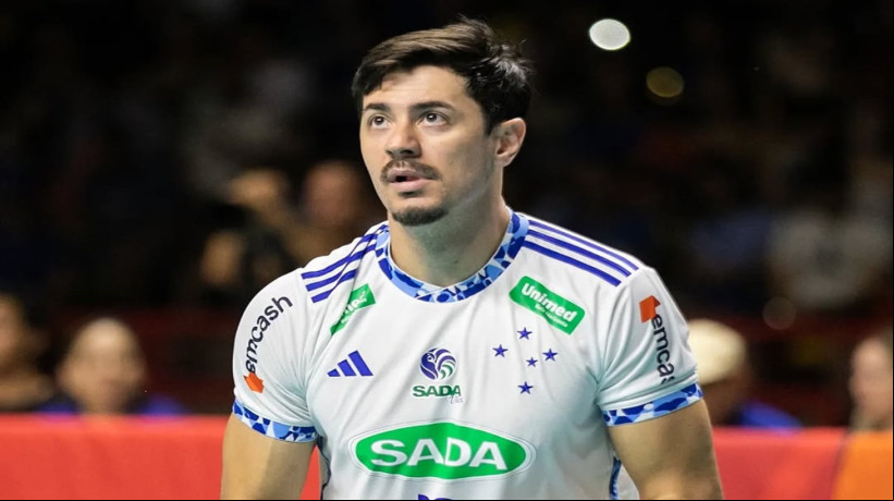 Rodrigo Ribeiro em ação com a camisa do Sada Cruzeiro